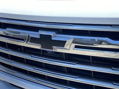 Used 2025 Chevrolet Silverado 2500 High Country w/ Technology Package AWD/4WD image 27