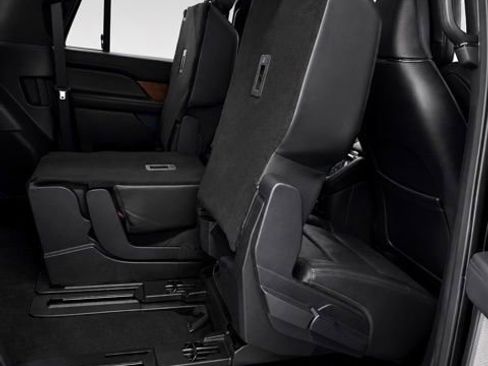 Used 2022 Lincoln Navigator L Reserve AWD/4WD image 22
