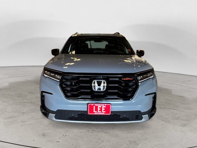 Used 2025 Honda Pilot TrailSport image 9