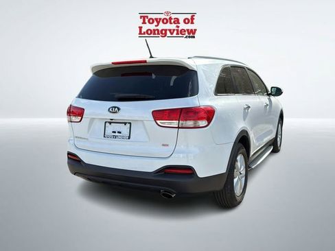 Used 2016 Kia Sorento FWD image 5