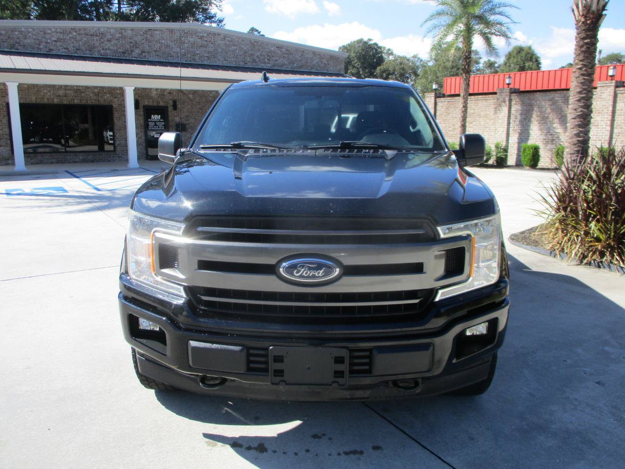 Used 2018 Ford F150 XLT w/ Equipment Group 302A Luxury AWD/4WD image 6