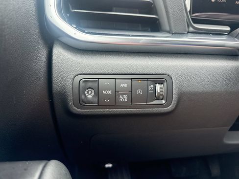 New 2027 GMC Terrain Elevation w/ Elevation Premium Package AWD/4WD image 18