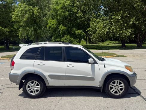 Used 2003 Toyota RAV4 2WD w/ Sport Pkg image 4