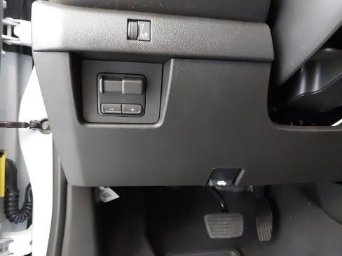 New 2026 Chevrolet Colorado W/T w/ WT Custom Package AWD/4WD image 24