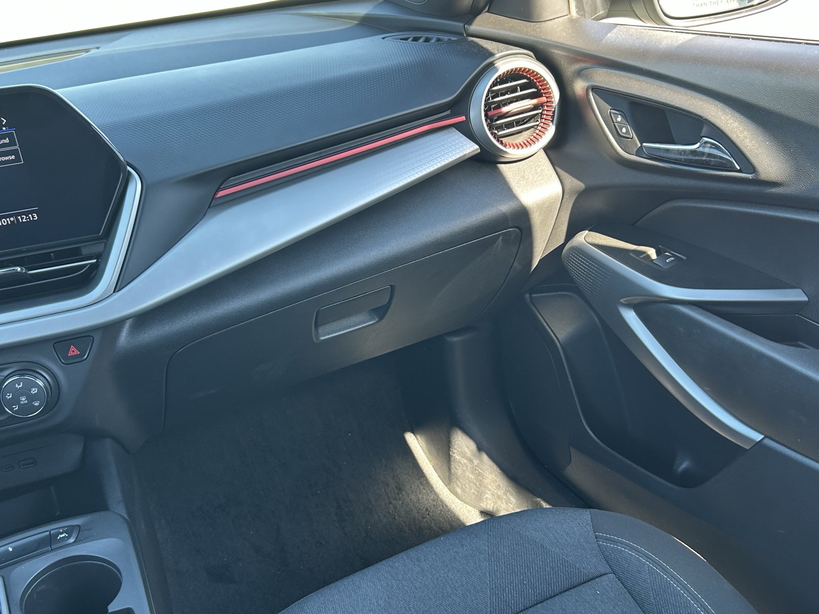 Certified 2024 Chevrolet Trax RS FWD image 18