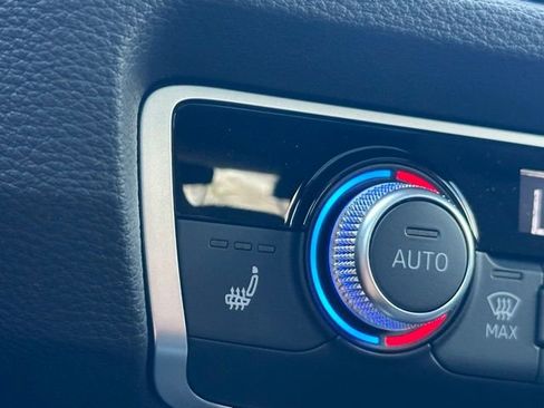 New 2025 Audi Q3 2.0T Premium image 13