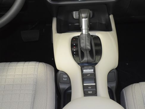 New 2026 Honda HR-V LX image 13