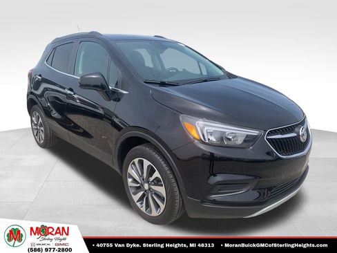 Used 2022 Buick Encore Preferred AWD/4WD image 2