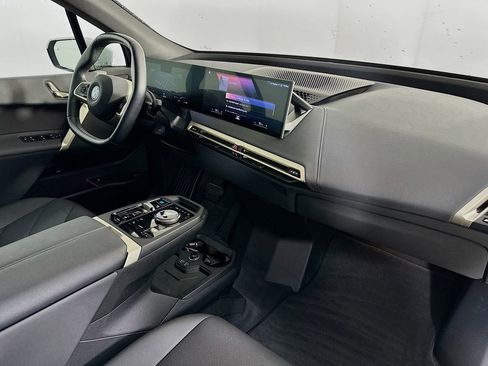 Used 2023 BMW iX xDrive50 w/ Sport Package image 37