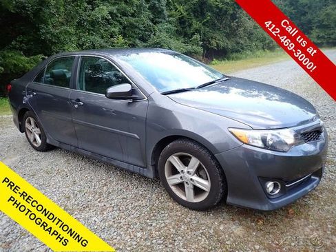 Used 2013 Toyota Camry SE FWD image 1