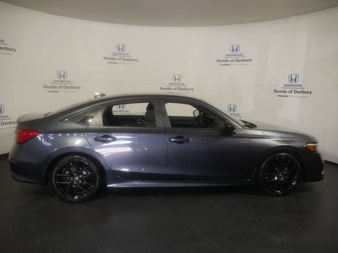 Used 2024 Honda Civic Sport image 3