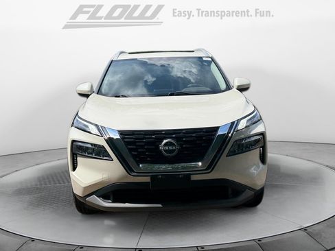 Used 2023 Nissan Rogue SV w/ SV Premium B Package AWD/4WD image 3