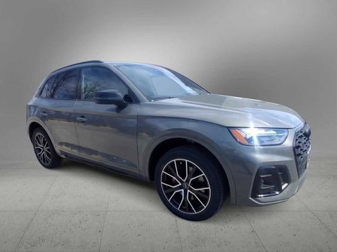 Certified 2023 Audi SQ5 Premium Plus w/ Premium Plus Package AWD/4WD image 2