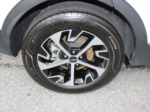Used 2024 Kia Sportage EX w/ EX Premium Package image 12