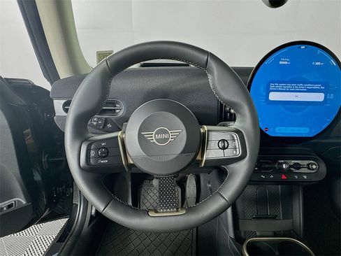 Certified 2025 MINI Cooper S image 10