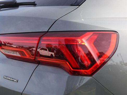 New 2025 Audi Q3 2.0T Premium image 9