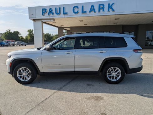 Used 2023 Jeep Grand Cherokee L Laredo image 7