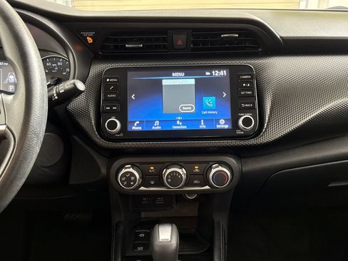 Used 2024 Nissan Kicks SV w/ Interior Electronics Package FWD image 19