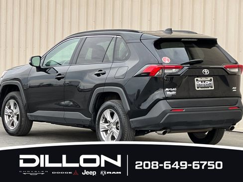Used 2025 Toyota RAV4 XLE AWD/4WD image 6