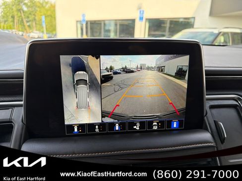 Used 2024 GMC Yukon AT4 w/ Technology Package AWD/4WD image 31