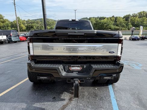 Used 2019 Ford F450 Platinum w/ Platinum Ultimate Package AWD/4WD image 4