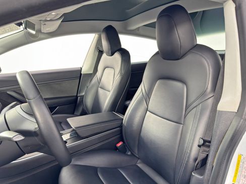 Used 2020 Tesla Model 3 Standard Range Plus image 37