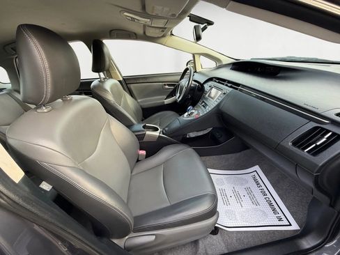 Used 2013 Toyota Prius Four image 14
