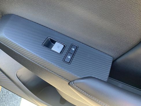 New 2025 Mitsubishi Outlander SE image 26