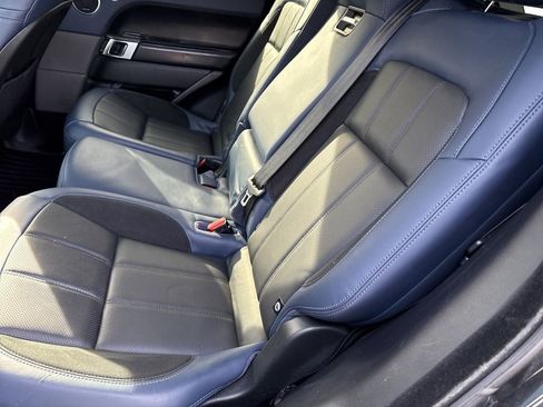 Used 2019 Land Rover Range Rover Sport HST image 10