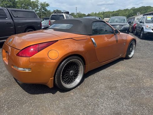 Used 2005 Nissan 350Z Touring image 13