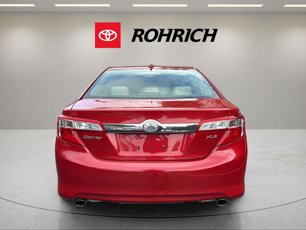 Used 2012 Toyota Camry XLE FWD image 7