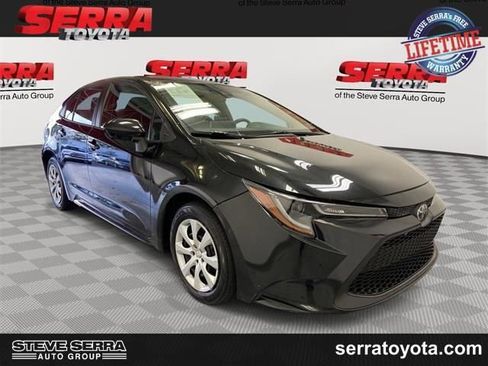 Used 2020 Toyota Corolla LE image 1