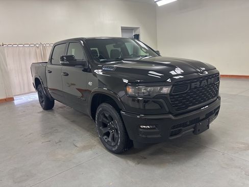 New 2026 RAM 1500 4x4 Crew Cab image 2