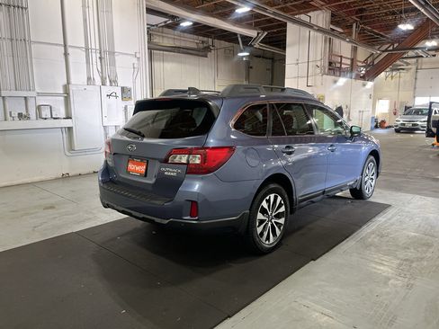 Used 2017 Subaru Outback 2.5i Limited AWD/4WD image 6