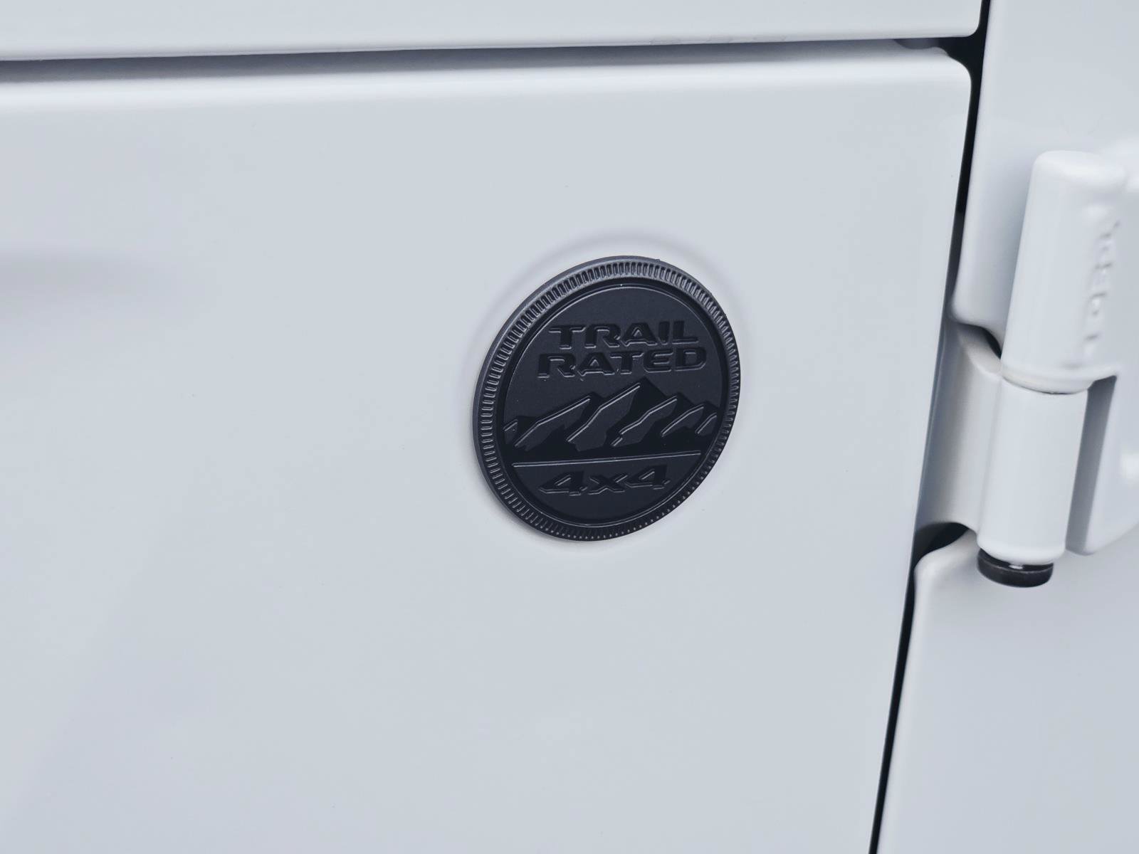 Used 2025 Jeep Wrangler Unlimited Sahara AWD/4WD image 23