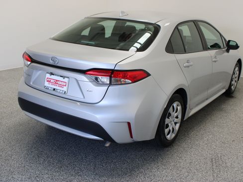 Used 2021 Toyota Corolla LE FWD image 7