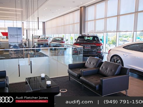 Used 2022 Audi Q4 e-tron Premium Plus w/ Premium Plus image 30