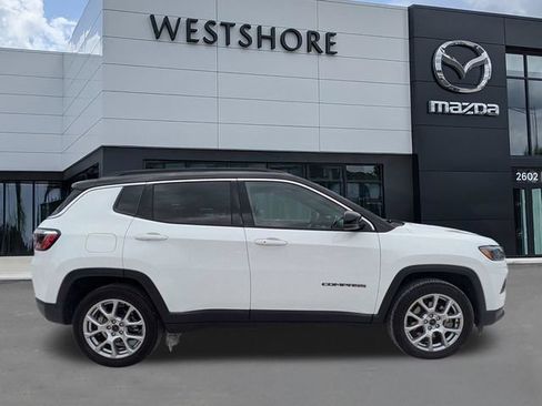 Used 2022 Jeep Compass Limited AWD/4WD image 2