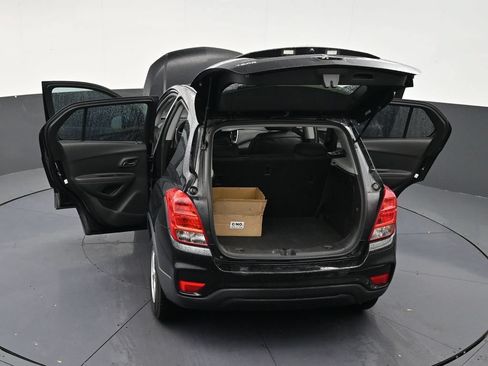 Used 2020 Chevrolet Trax LS FWD image 32