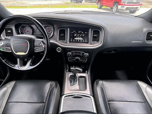 Used 2022 Dodge Charger SXT w/ Leather Interior Group RWD image 7