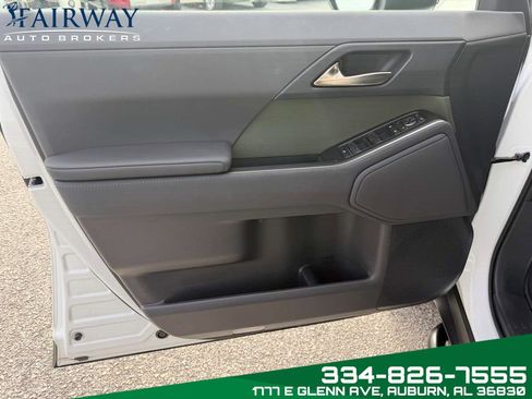 Used 2025 Lexus GX 550 image 9