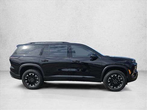 New 2026 Chevrolet Traverse Z71 w/ Enhanced Driving Package AWD/4WD image 3
