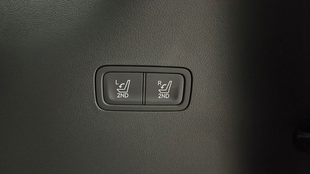 Used 2025 Hyundai Santa Fe Limited AWD/4WD image 30