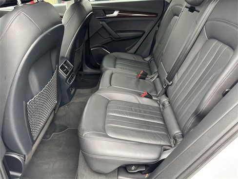 Used 2018 Audi Q5 2.0T Premium image 21