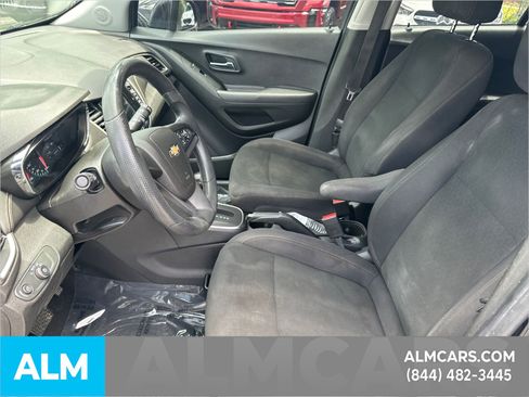 Used 2019 Chevrolet Trax LS FWD image 10