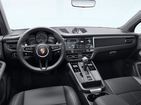 Certified 2023 Porsche Macan AWD/4WD image 6