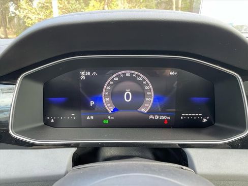 New 2026 Volkswagen Jetta SE FWD image 9