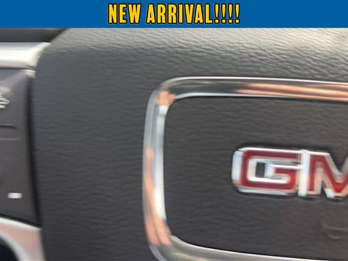 Used 2023 GMC Terrain SLT w/ Infotainment Package II AWD/4WD image 12