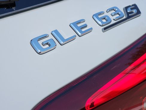 New 2025 Mercedes-Benz GLE 63 AMG S image 9