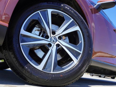 Certified 2024 Lexus RX 350 Premium w/ Accessory Package (Z1) image 11